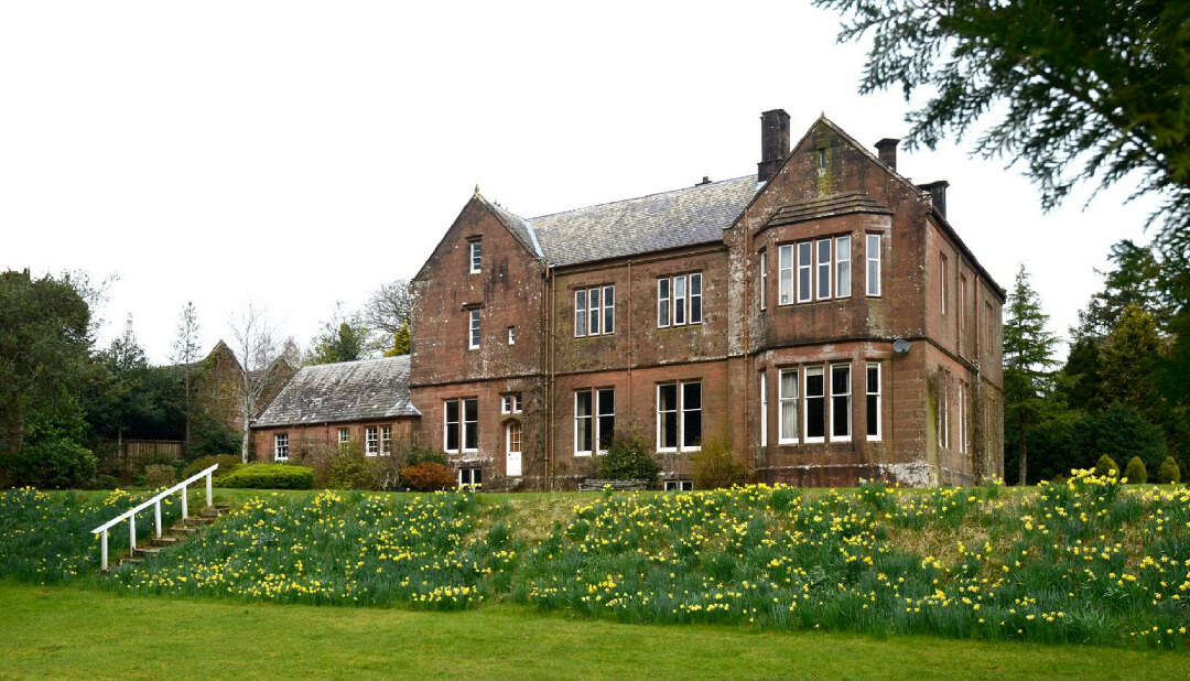 Immediate Funding for the Purchase of a Country House - £180,000 Under Market Value Immediate Funding for the Purchase of a Country House - £180,000 Under Market Value